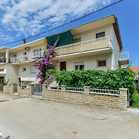 Crowonder Borik Near The Sea With 2 Balcony, Garden And Bbq