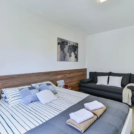 Crowonder Borik Near The Sea With 2 Balcony, Garden And Bbq * Zadar