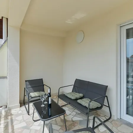 Crowonder Borik Near The Sea With 2 Balcony, Garden And Bbq Apartment Zadar
