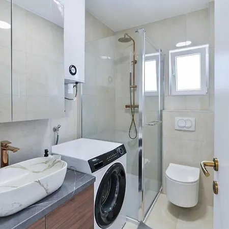 Crowonder Borik Near The Sea With 2 Balcony, Garden And Bbq *