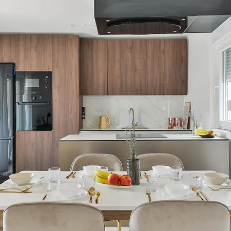 Crowonder Borik Near The Sea With 2 Balcony, Garden And Bbq