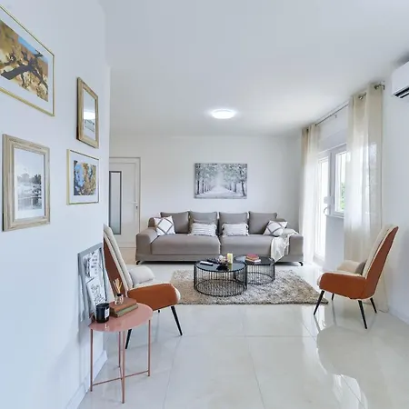 Crowonder Borik Near The Sea With 2 Balcony, Garden And Bbq * Zadar