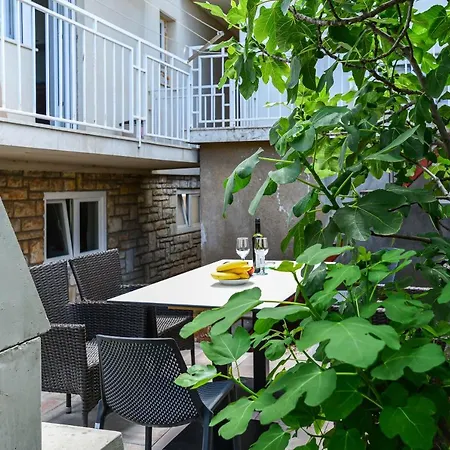 Apartment Crowonder Borik Near The Sea With 2 Balcony, Garden And Bbq *